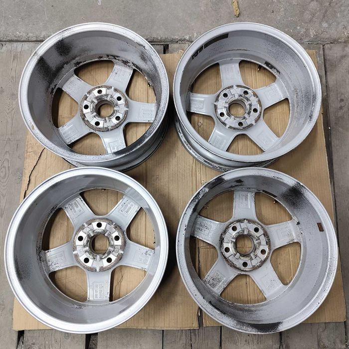 R15 6j ET43 оригінал VW Golf диски 5x112 ЦО 57.1