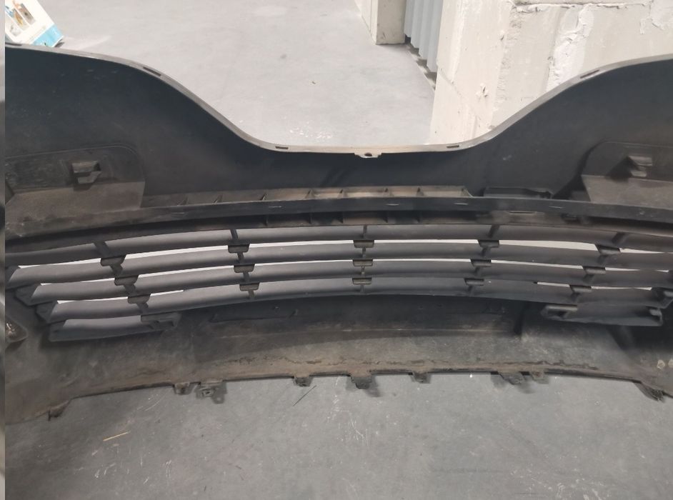 Zderzak przód captur I szary