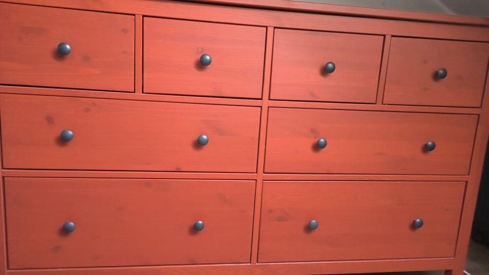 Komoda Hemnes Ikea czerwona