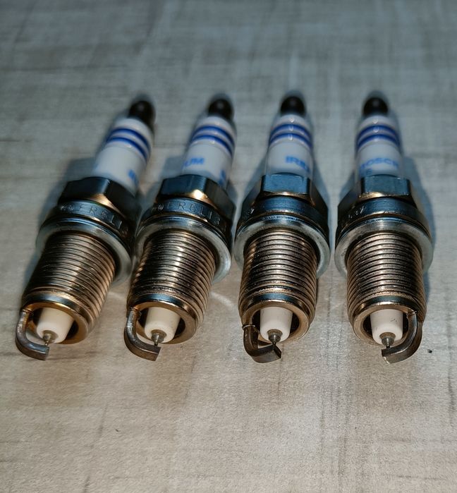 Свечи зажигания Bosch Platinum Iridium  FR6LI332S   96344