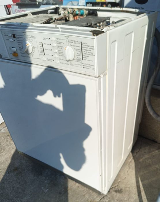 Máquina de lavar e secar roupa miele