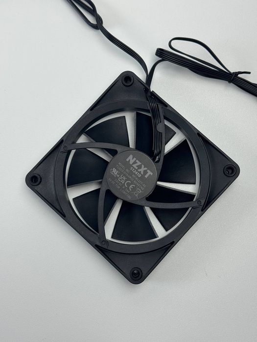 Wentylator do obudowy NZXT F120 RGB Black 120 mm (RF-R12SF-B1)