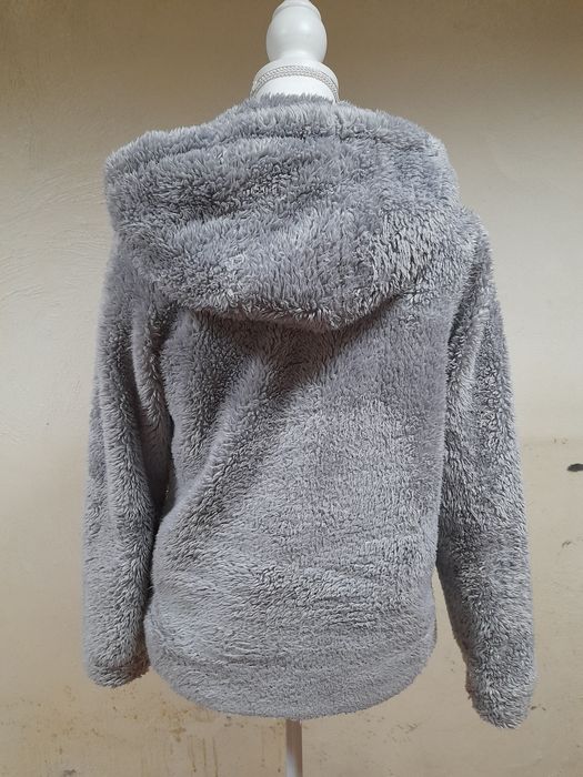 Casaco senhora forrado em pelo sintético tamanho.L
