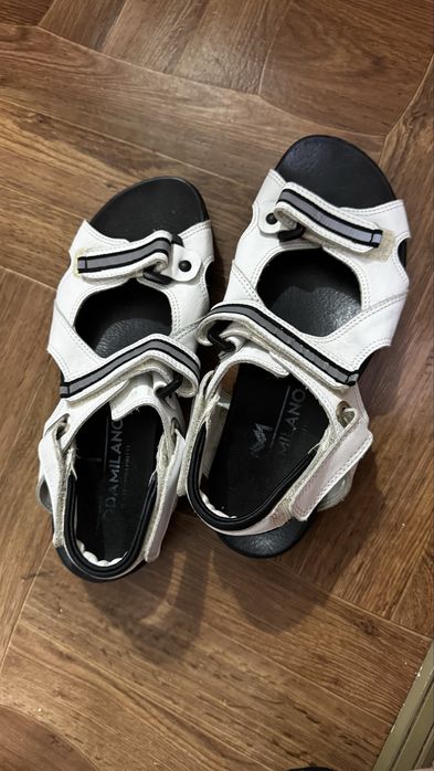 Продам взуття дуже зручне