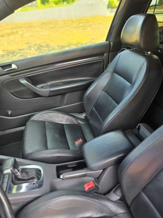 Volkswagen Golf Variant 2.0 TDI 140cv DSG Nacional – Motor Novo – Estado Impecável