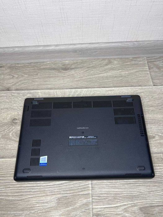 нЕтбук DELL 5401 I5-9400H, 8Gb, SSD 256Gb, 14 Full HD IPS для подорожей