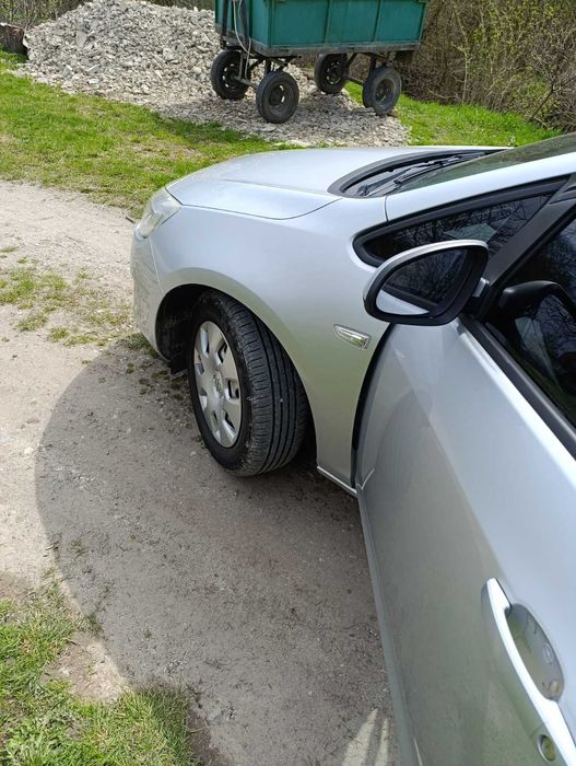 Продам авто 2012 Опель Астра