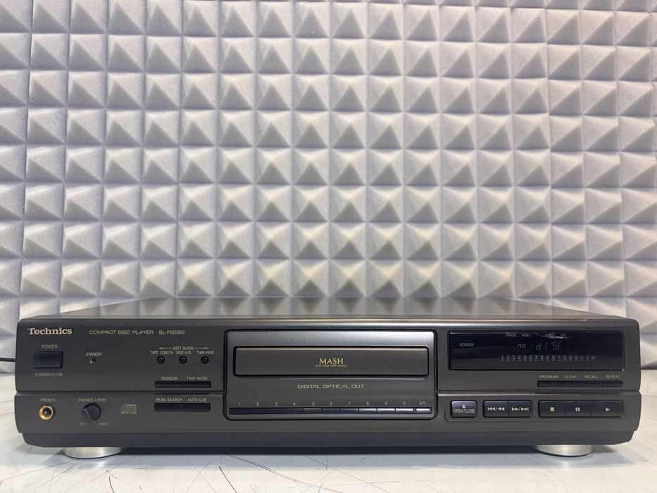 Odtwarzacz CD Technics SL PG 590
