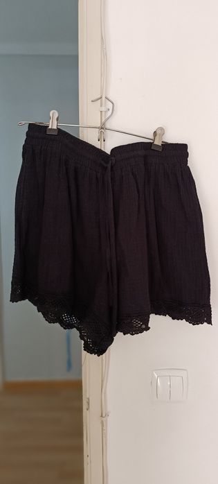 Calções pretos tamanho L. Usados. Shein