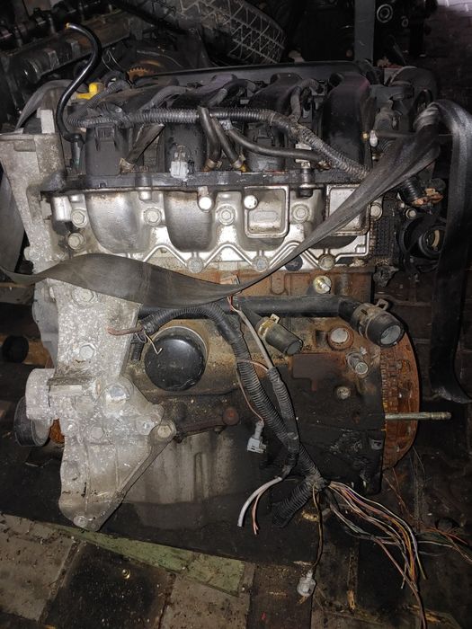 Двигун мотор Renault Scenic Megane Laguna 1.6v16 1.8v16 1.4v16 2.0v16