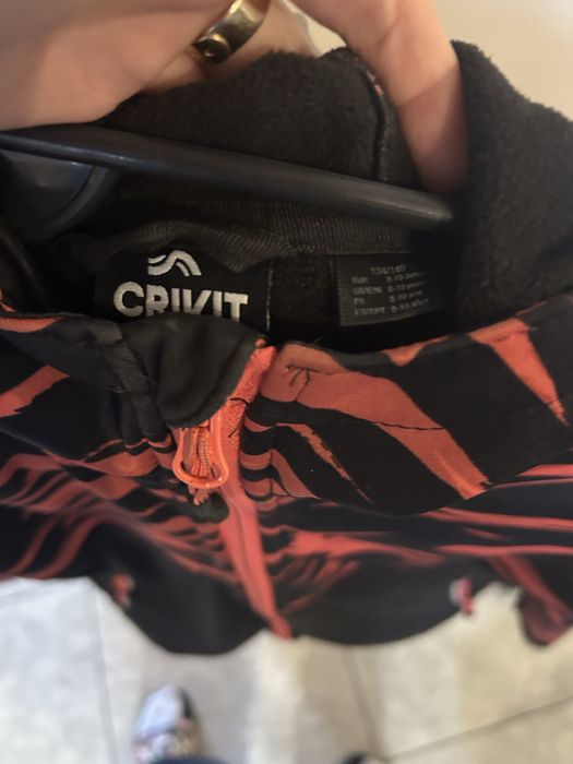 Lekka kurtka sportowa dziewczeca czarno rozowa crivit  134 140