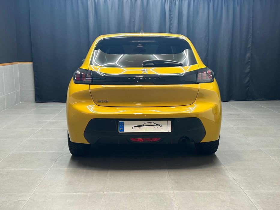 Peugeot 208 full extras