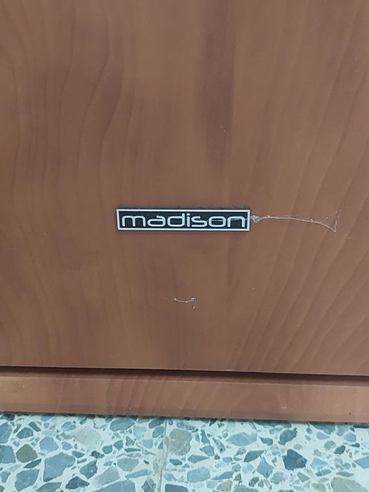 Colunas de som marca Madison
