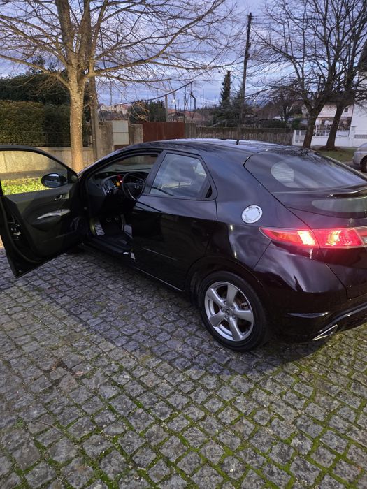 Honda Civic 2006 - gasolina e manual