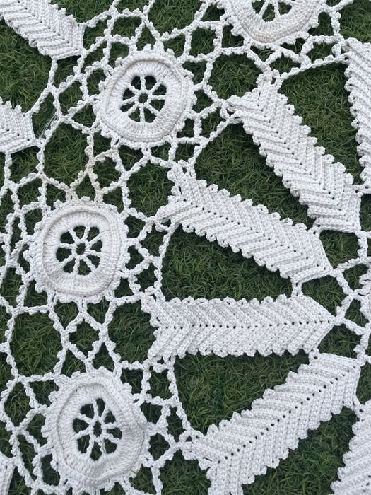 Toalha de mesa em crochet feita à mão muito antiga
