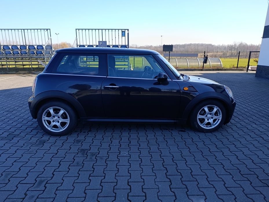 Mini Cooper  One 1.4 benzyna 2007r wersja 2