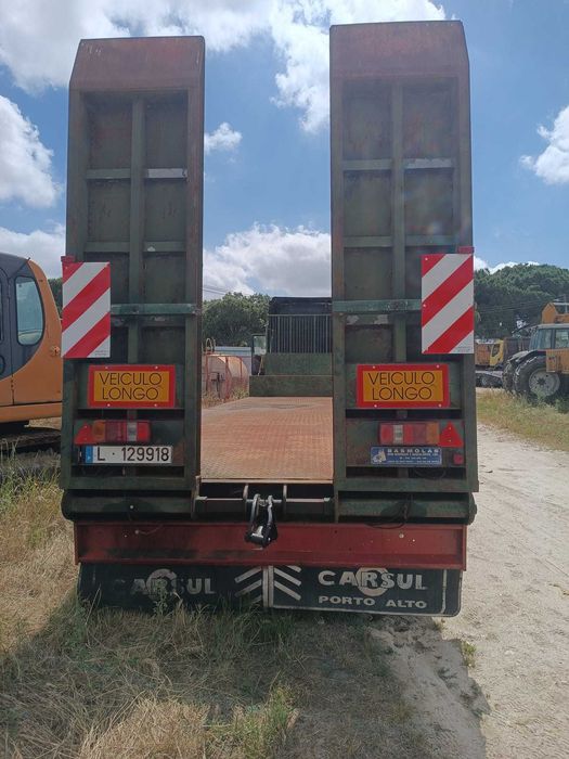 Reboque rebaixado