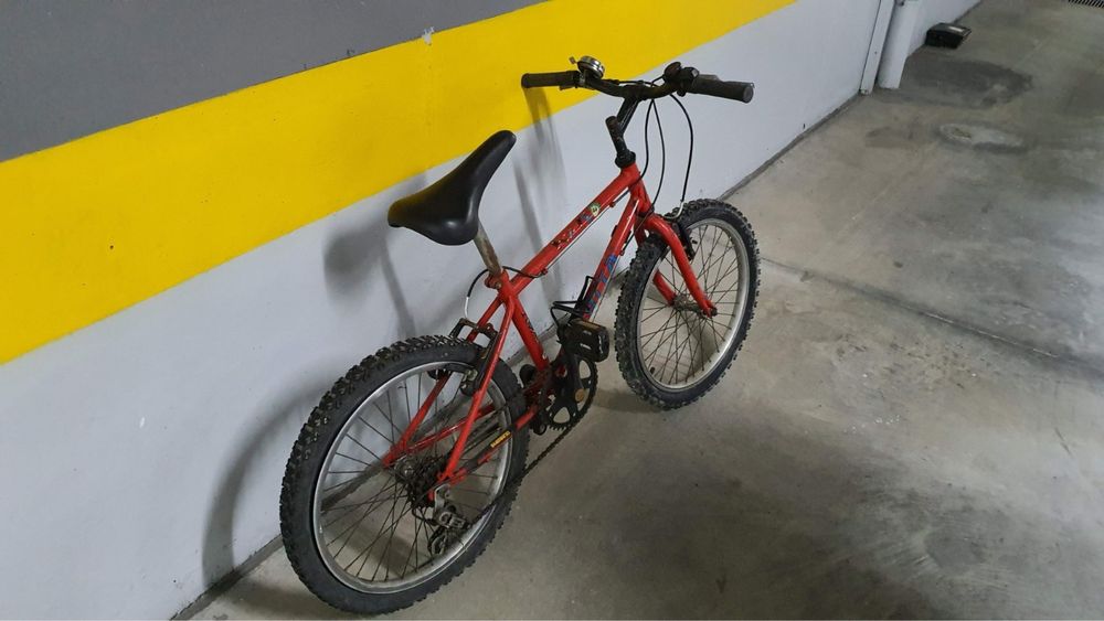 Bicicleta usada em bom estado