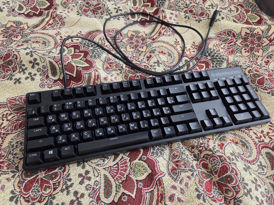 Ігрова механічна клавіатура Steelseries Apex M400