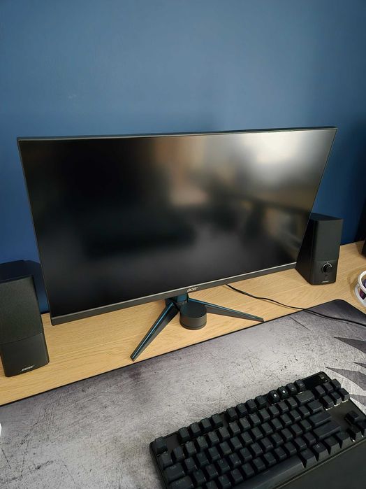 Komputer i Monitor