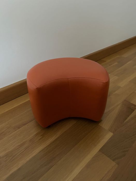 Puff de criança cor de laranja