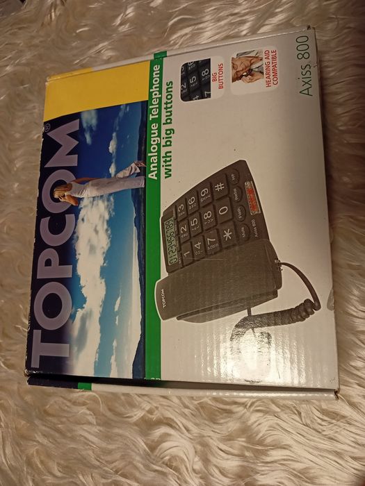 Telefon z dużymi przyciskami