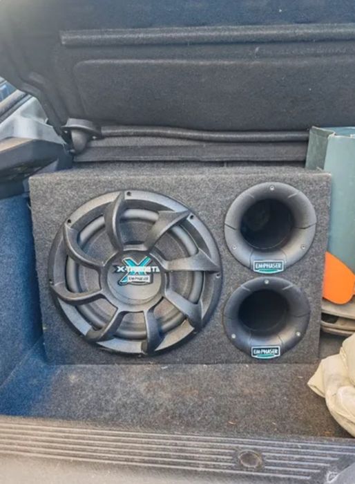 Саб пасивний 700ват максимально 1000ват.