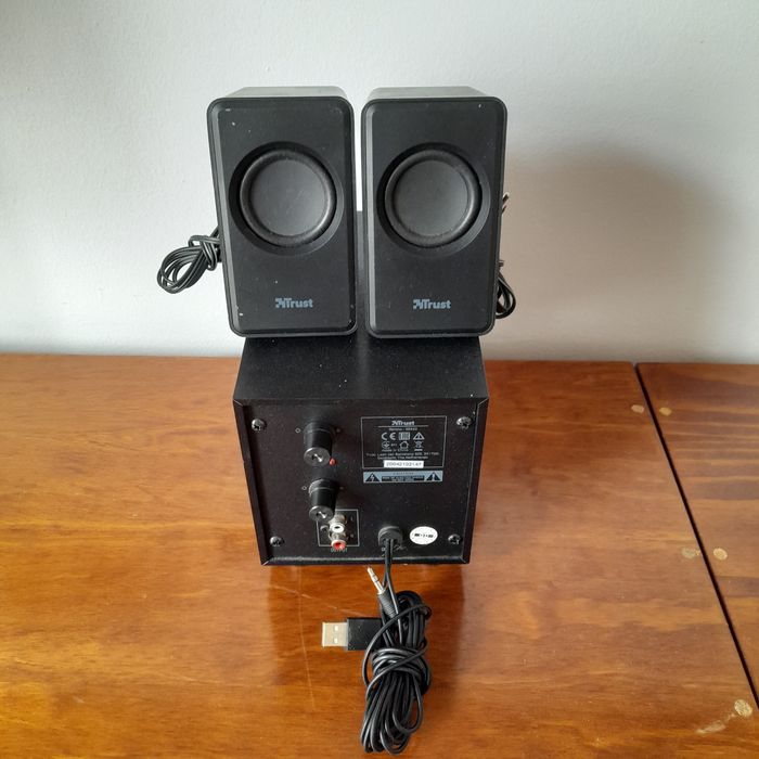 Computer speaker columns with subwoofer64738566958081123