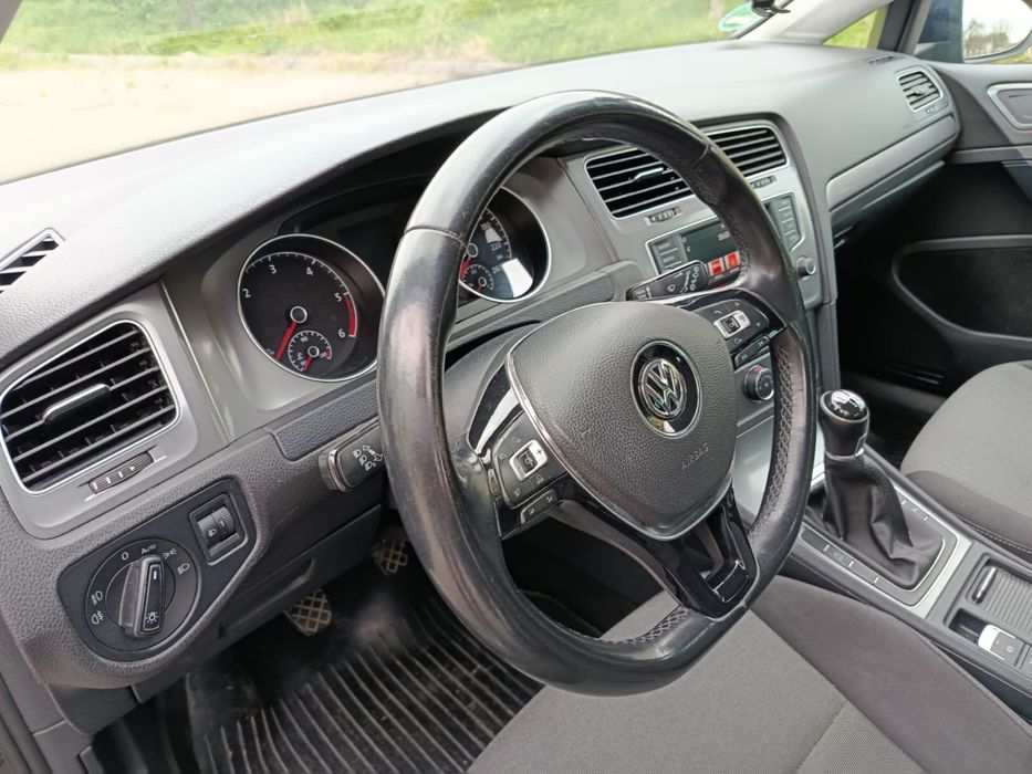 Volkswagen Golf 7 Variant 1.6 TDI 2015 року