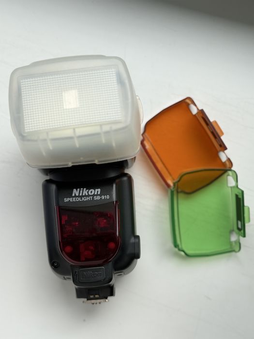 Спалах: SB - 900 Nikon