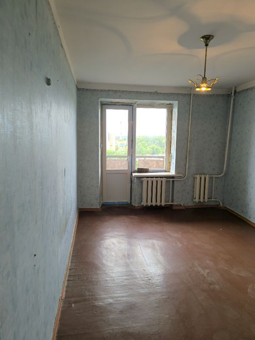 Поділ, вул. Миру, 3-кімн. квартира під ремонт.