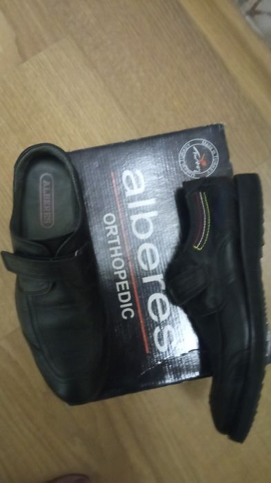 Туфли на мальчика школьные черные на липучке кожаные alberes