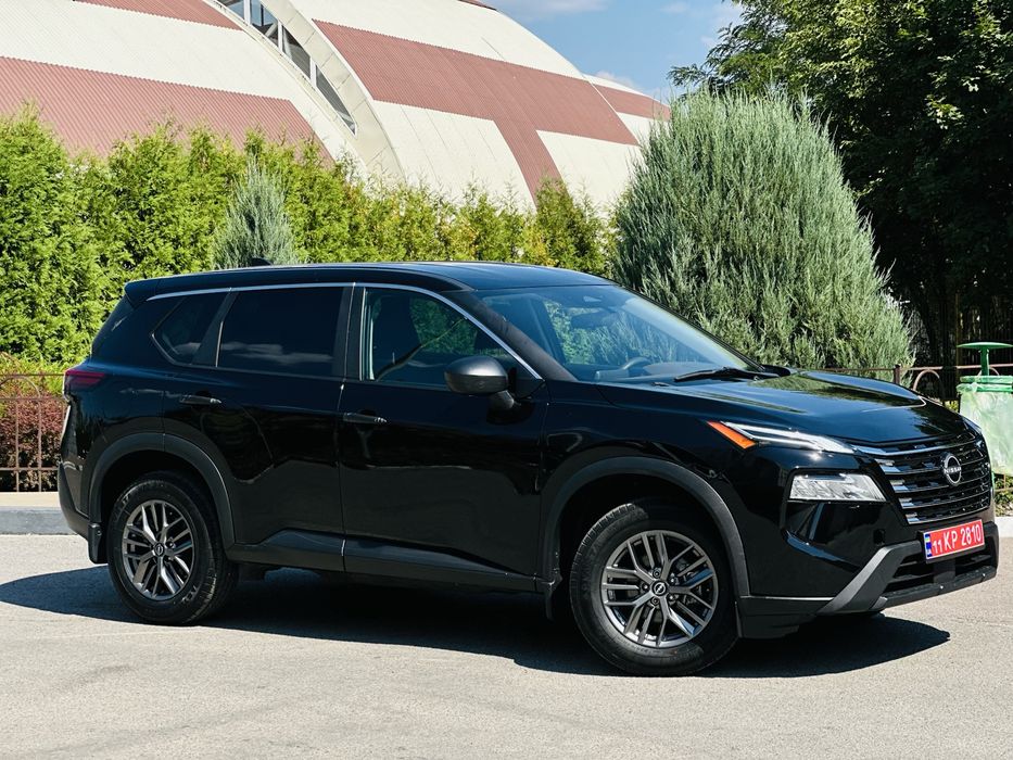 Nissan Rogue 2023 СВІЖАК