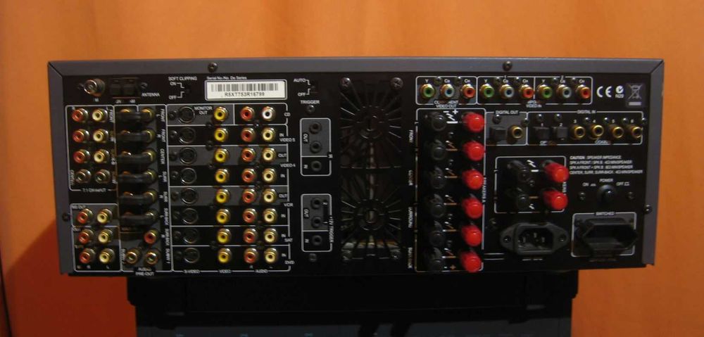 Potężny NAD T-753 amplituner 2x200W 20 kg