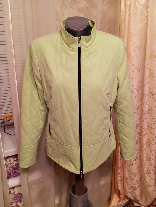 Продам жіночі курточки весняні