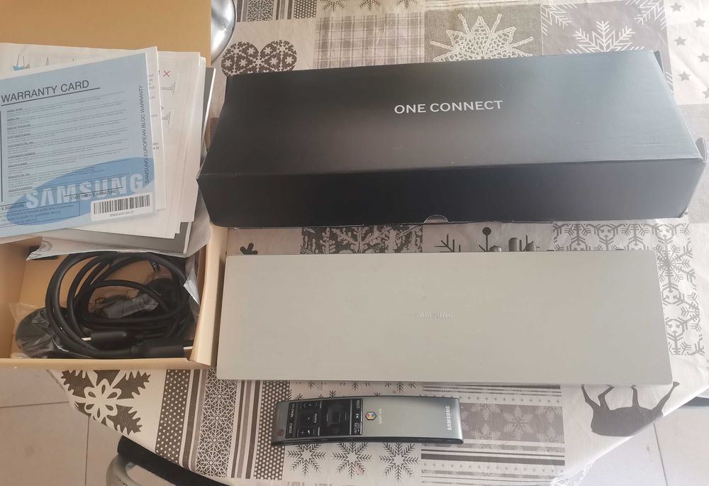 Box Samsung one connect