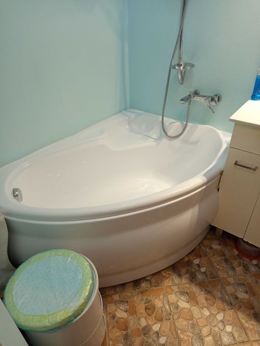 Sprzedam wannę narożną