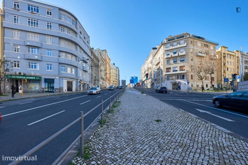 Quarto - localizado em Marquês de Pombal Lisbon