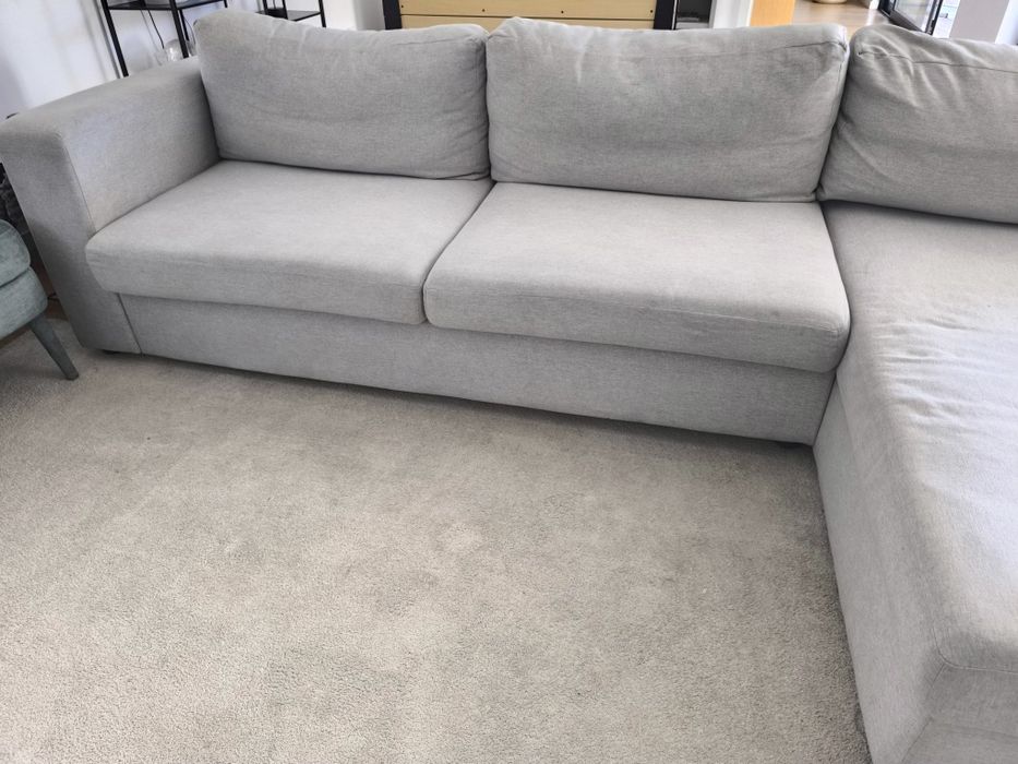 Sofá chaise longue.