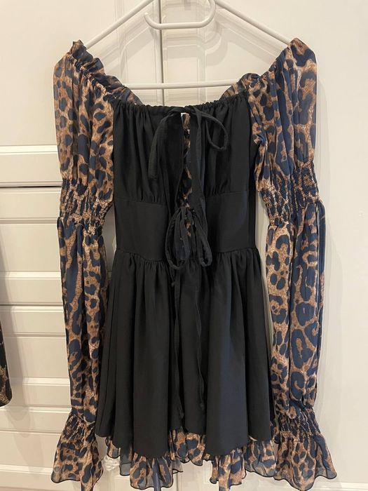 Неймовірна сукня