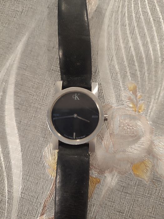 relógio CK  semi novo