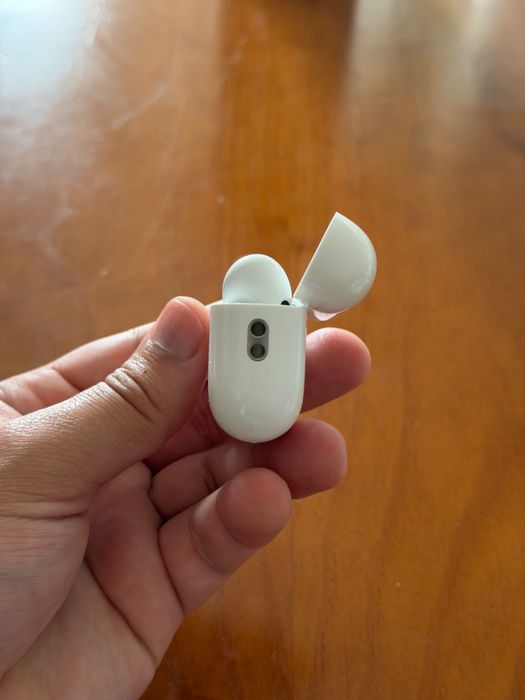 AirPods Pro 2 - Apple