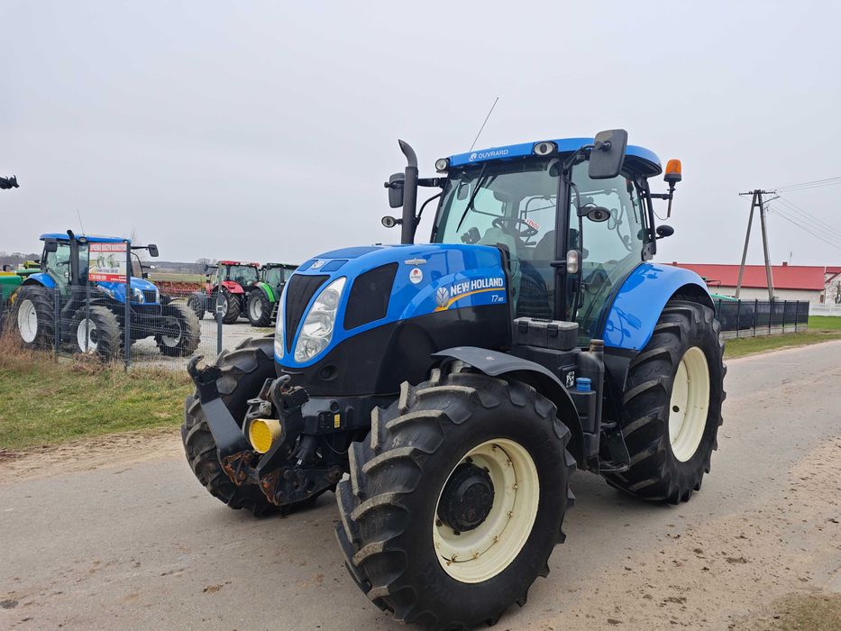 New Holland T7.185 Case Puma 175 CVX