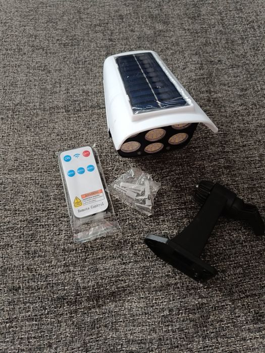 Lampa solarna LED