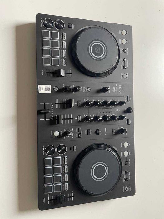 Pioneer DJ DDJ-FLX4 Controller