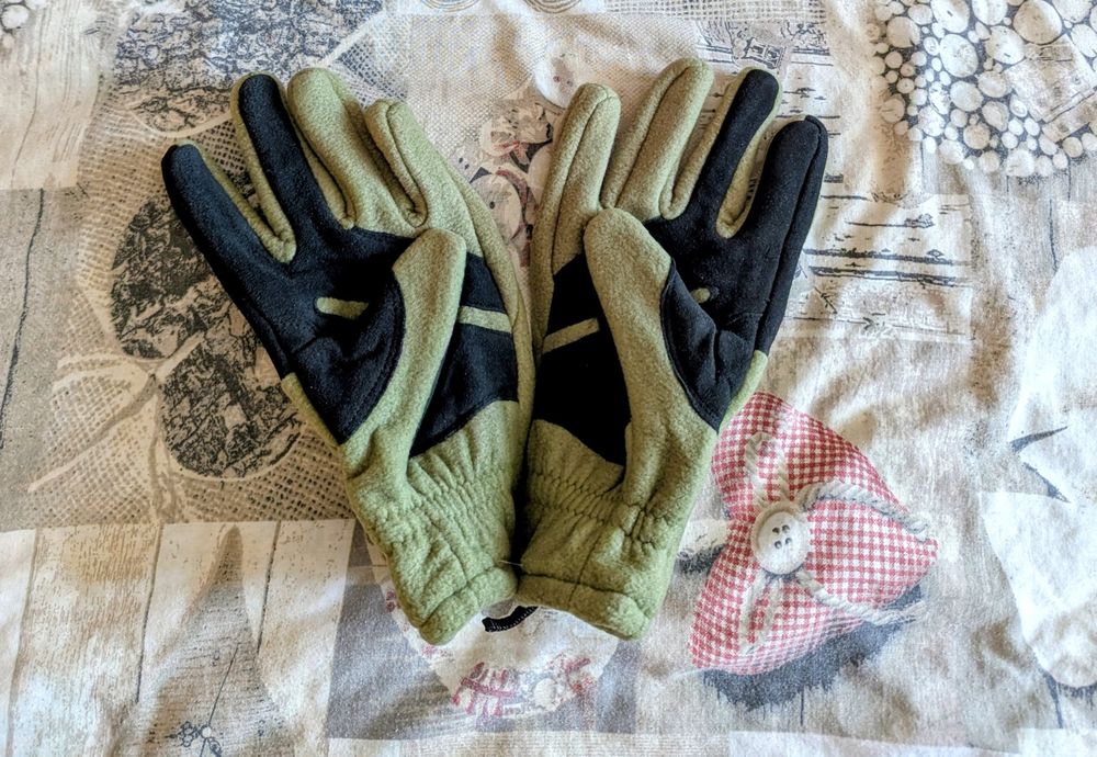 Футболка військова, рукавички, шапка,