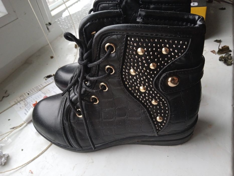 Взуття осінь весна