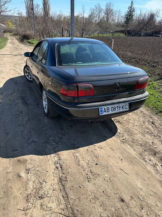 Продам opel omega B 98 рік 2л бензин