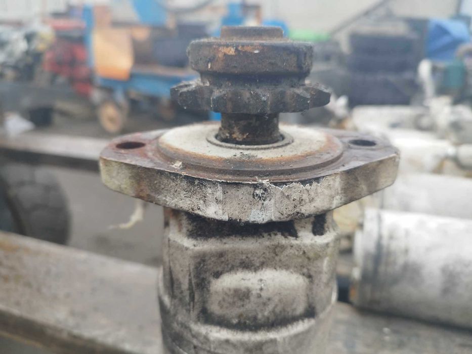 Silnik hydrauliczny TRW wałek 25 mm. Hydromotor