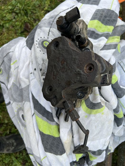 Паливний насос w211 мерседеса 2.7